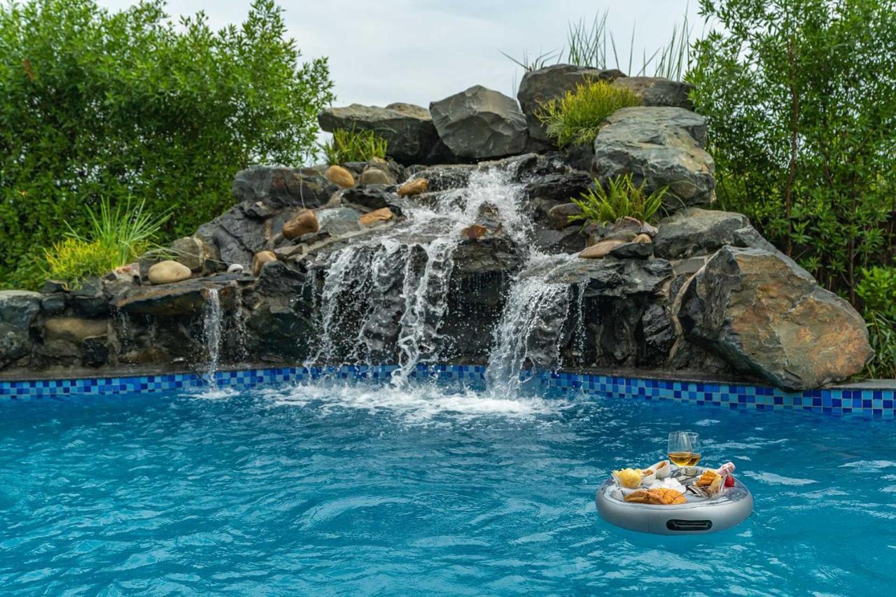 Stayvista At Serenity Farms With Pool, Lawn, Bonfire & Bbq Sohna Exterior photo